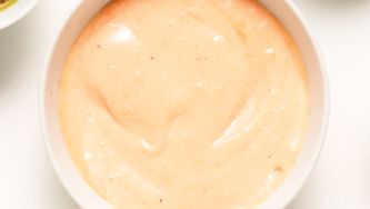 Sauce au yogourt grec et aux piments chipotle