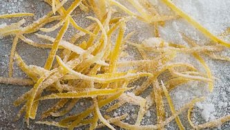 Zestes de citron confits