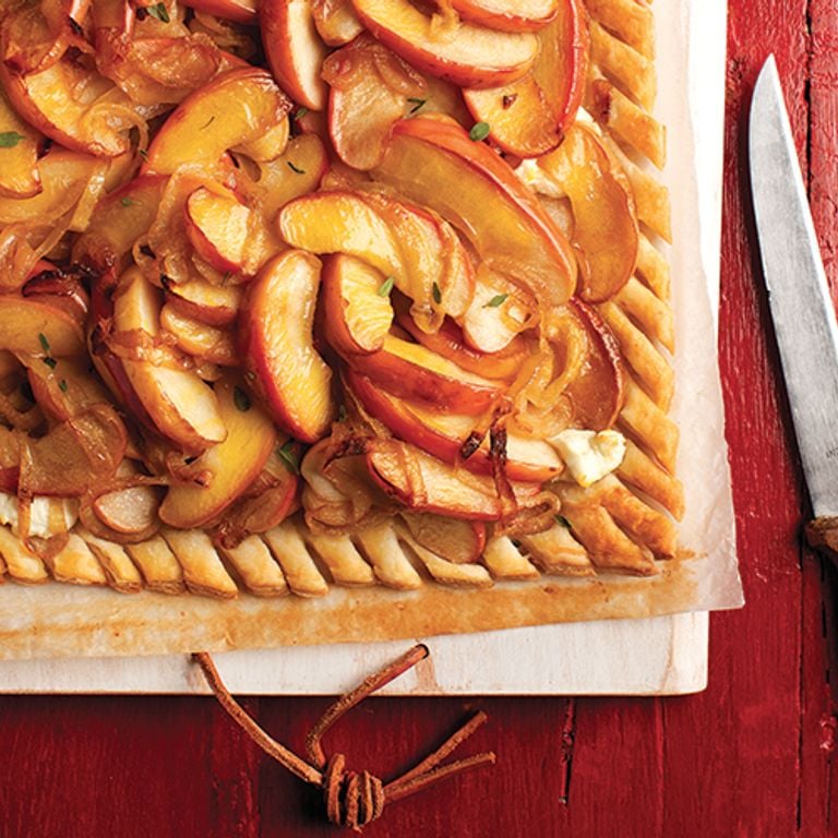 Tarte aux pommes et aux oignons caramélisés