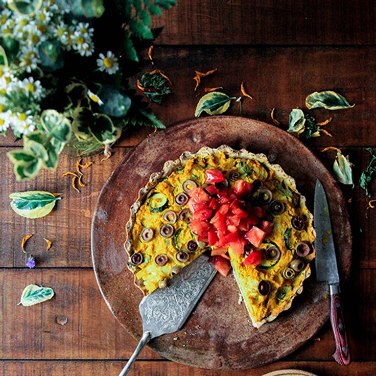 Quiche au veau, à l'oignon et aux olives noires