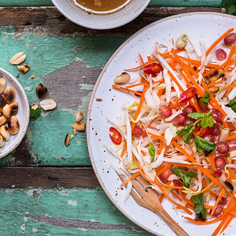 Salade de chou thaïlandaise aux arachides et gingembre