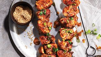 Brochettes de filet de porc au sirop d’érable et au miso, sur le barbecue