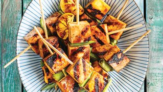 Brochettes de tofu au gingembre
