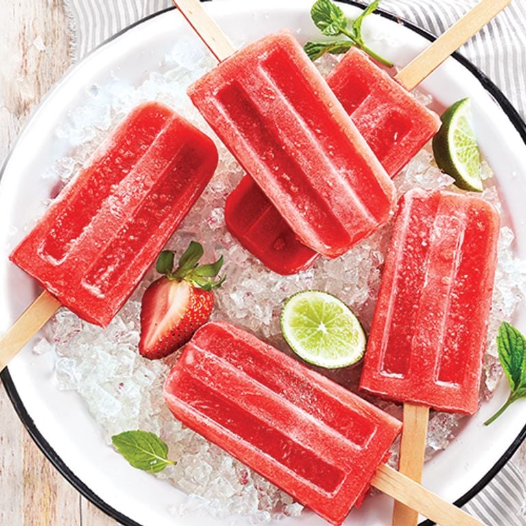 Sucettes glacées au melon d’eau, fraises et limoncello