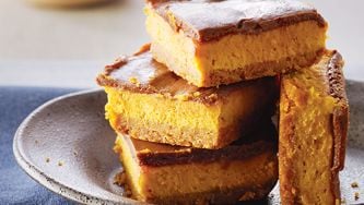 Carrés à la citrouille, au fromage à la crème et au chocolat