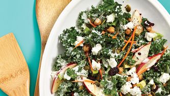 Salade de chou frisé, vinaigrette aux noix de cajou