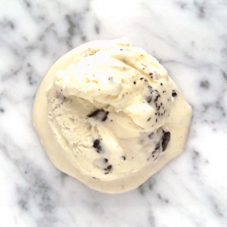 Crème glacée au chocolat et à la menthe