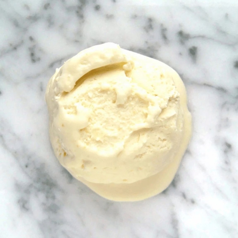 Crème glacée au miso