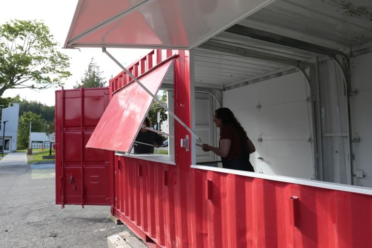 Colombe St-Pierre : les coulisses de notre séance photo