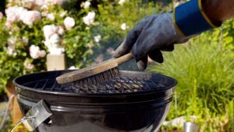 Comment nettoyer son barbecue sans se casser la tête