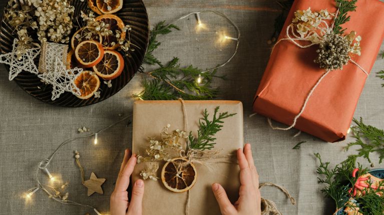 Guide cadeaux : 15 idées cadeaux à ajouter à votre liste des Fêtes