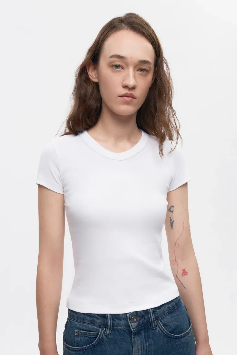 Garde-robe capsule: les vêtements basiques à adopter