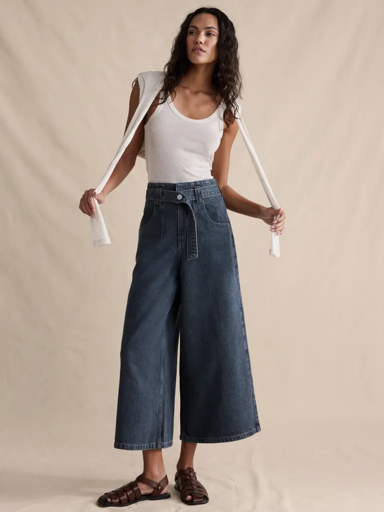 Jeans: les coupes et les couleurs tendance à adopter en 2026