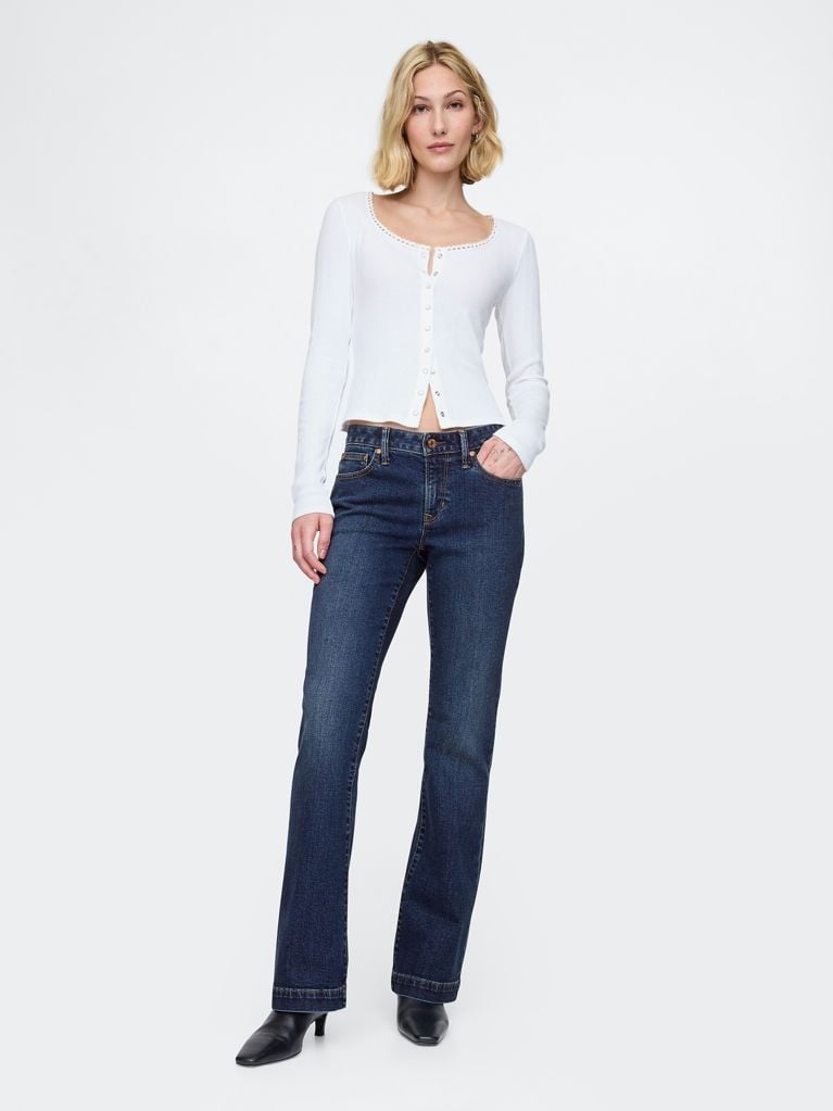 Jeans: les coupes et les couleurs tendance à adopter en 2026