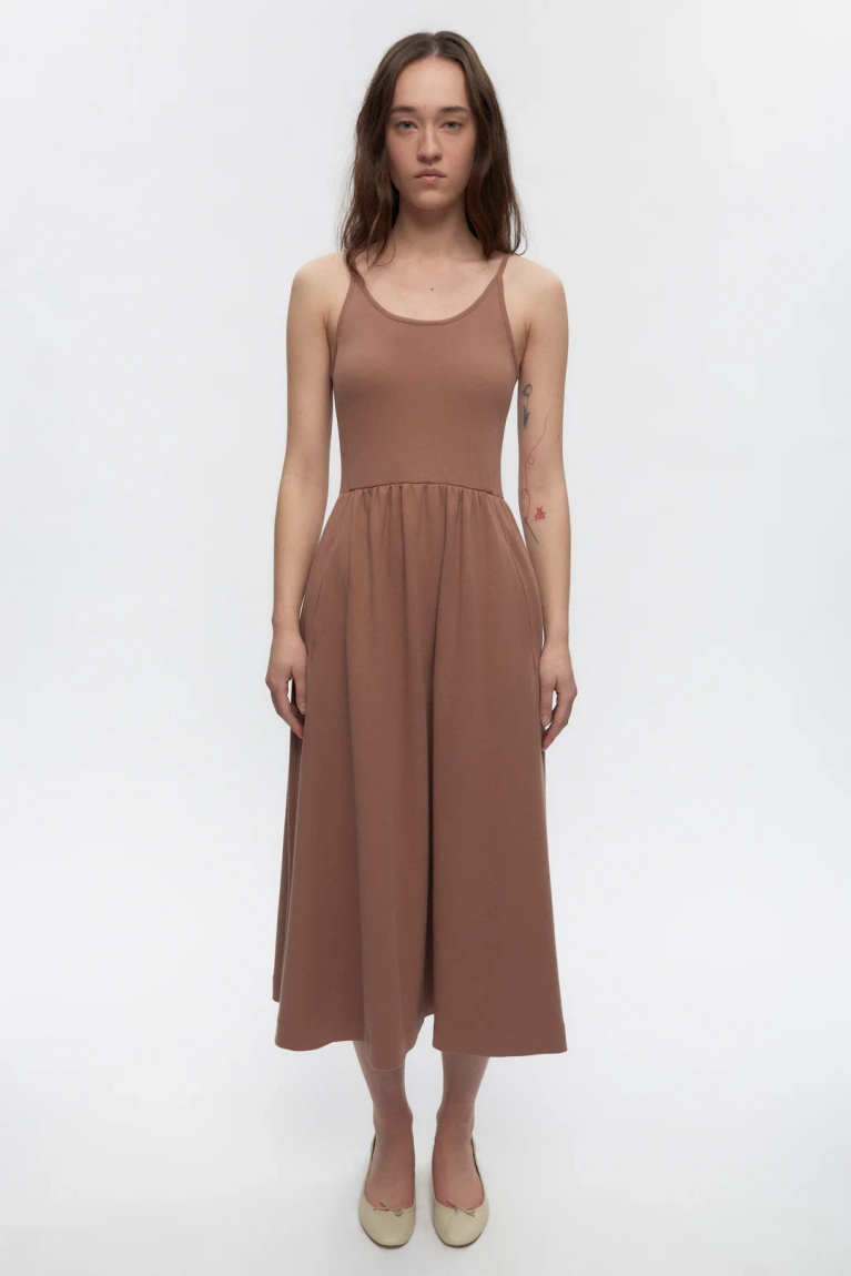 Les plus belles robes d’été, du bureau à la piscine