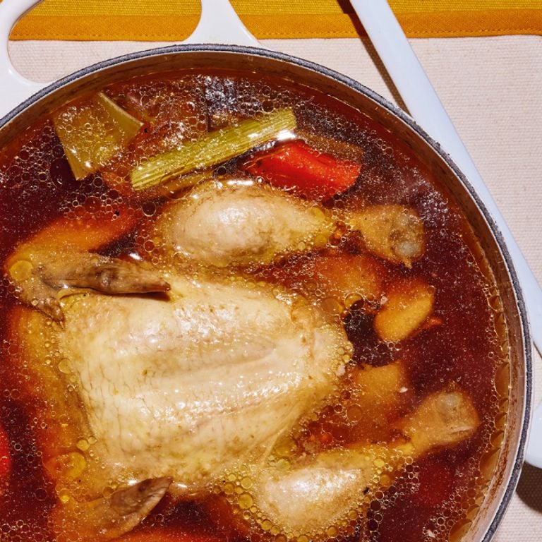 Poulet poché au miso de Sarah-Jeanne Labrosse et ses déclinaisons