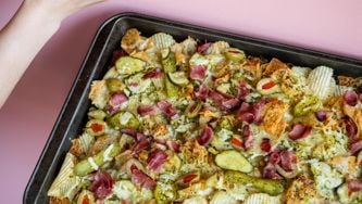 Nachos aux cornichons et au smoked meat de Geneviève Everell