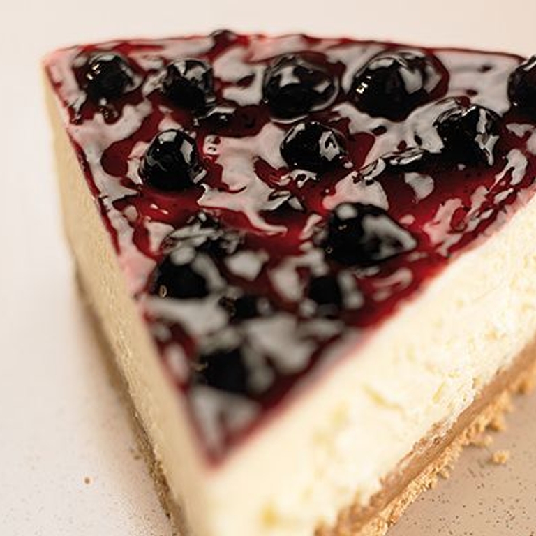 Gâteau au fromage au miel et à la compote de bleuets sauvages