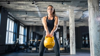 Pourquoi j’adore m’entraîner avec un kettlebell