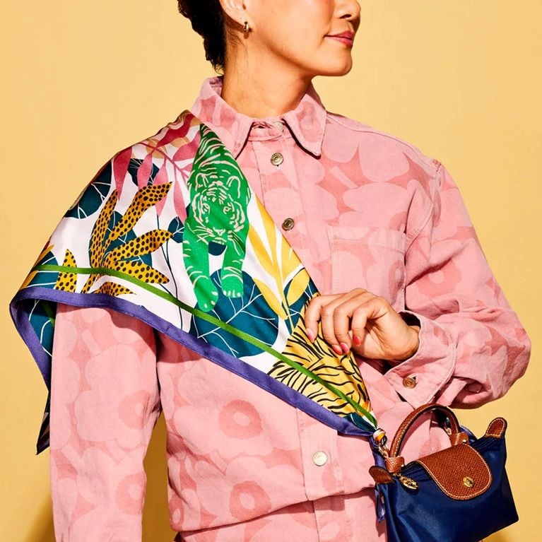 5 façons simples de porter un foulard en soie