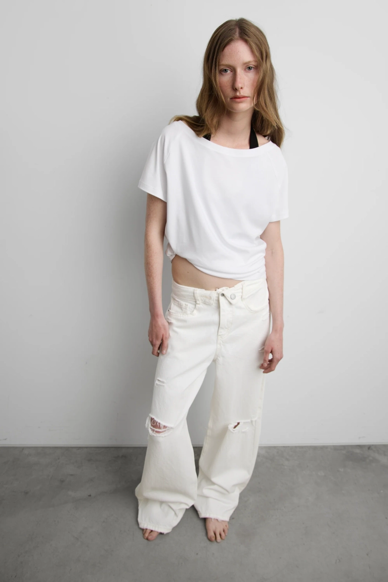 Jeans: les coupes et les couleurs tendance à adopter en 2026