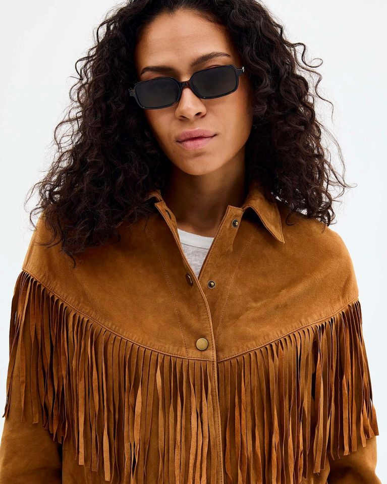 Franges en vue: 10 items stylés pour tester la tendance