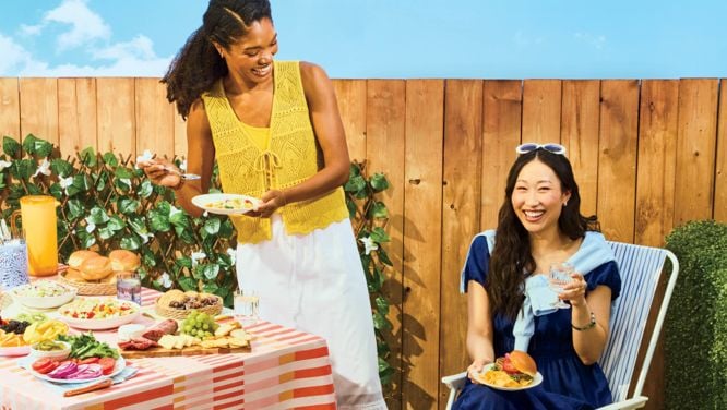 Plaisirs d’été à prix doux : guide pour recevoir sans se ruiner