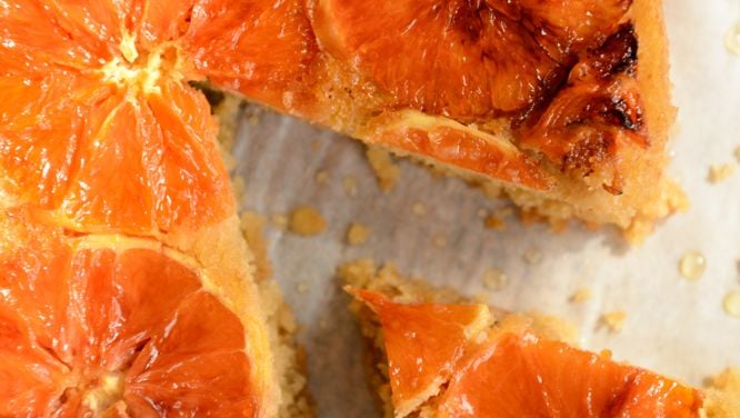 Gâteau de polenta renversé à l'orange