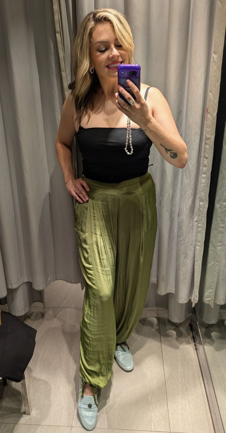 Tendance pantalon à cordon: 8 modèles essayés pour vous